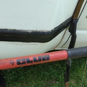 The Club Steering Wheel Lock Red